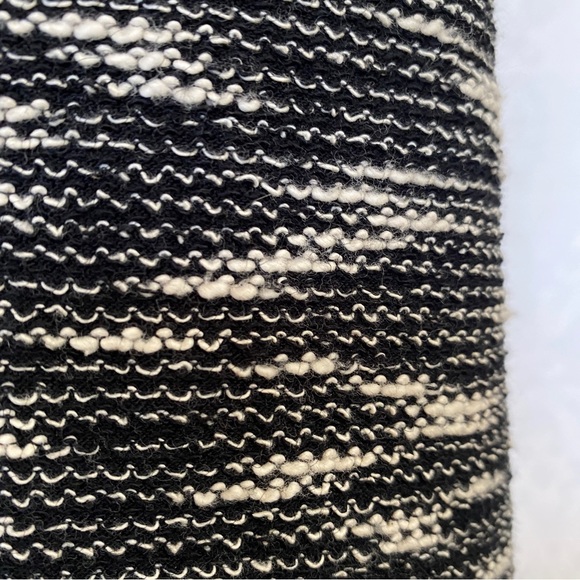 Little Black Dress! FALL🍁Woven knit, lined, comfortable!Cynthia Rowley - Picture 8 of 9